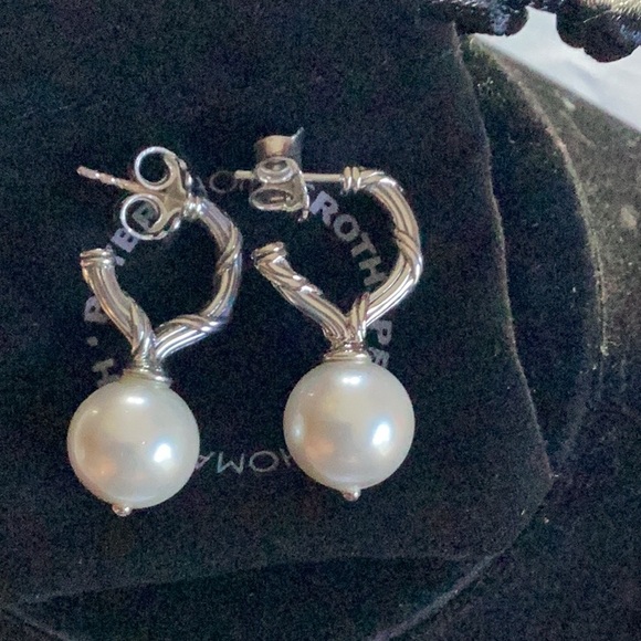 NWT beautiful sterling silver earrings for pierced ears
